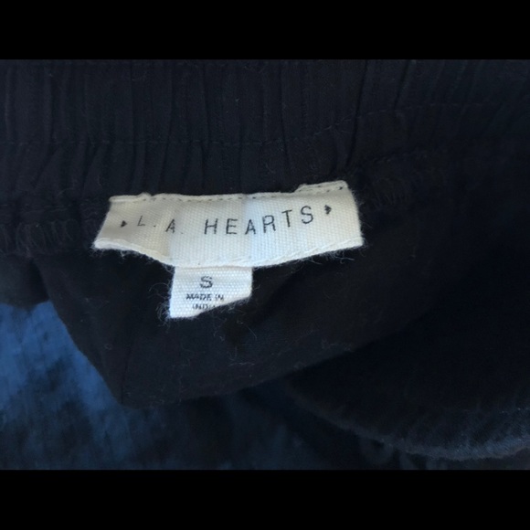 Pacsun ruffle edge shorts - Picture 4 of 7